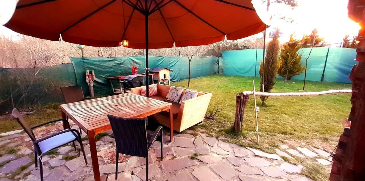 Tiny House In The City Prague Exterior photo
